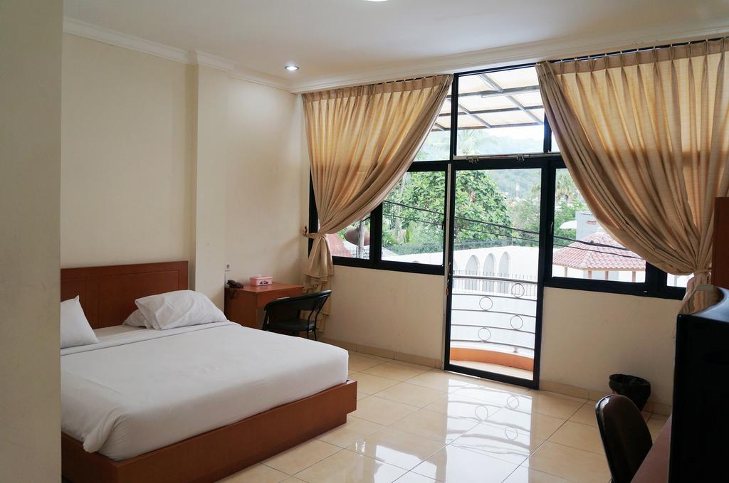 Jesnic Hotel Padang  Oda fotoğraf